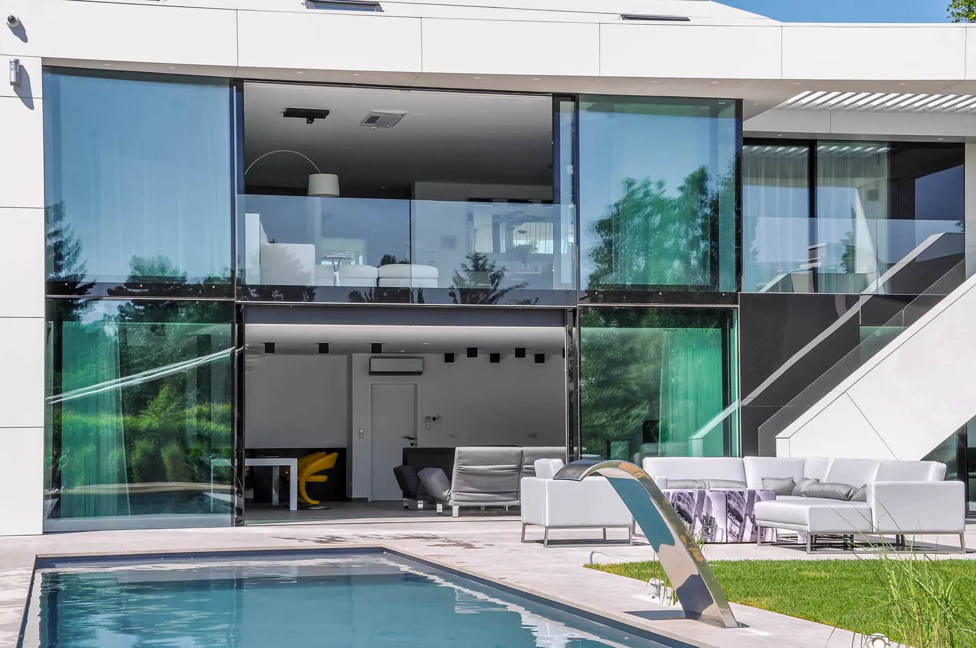 Expert Facade Cleaning Service | Orloff's
