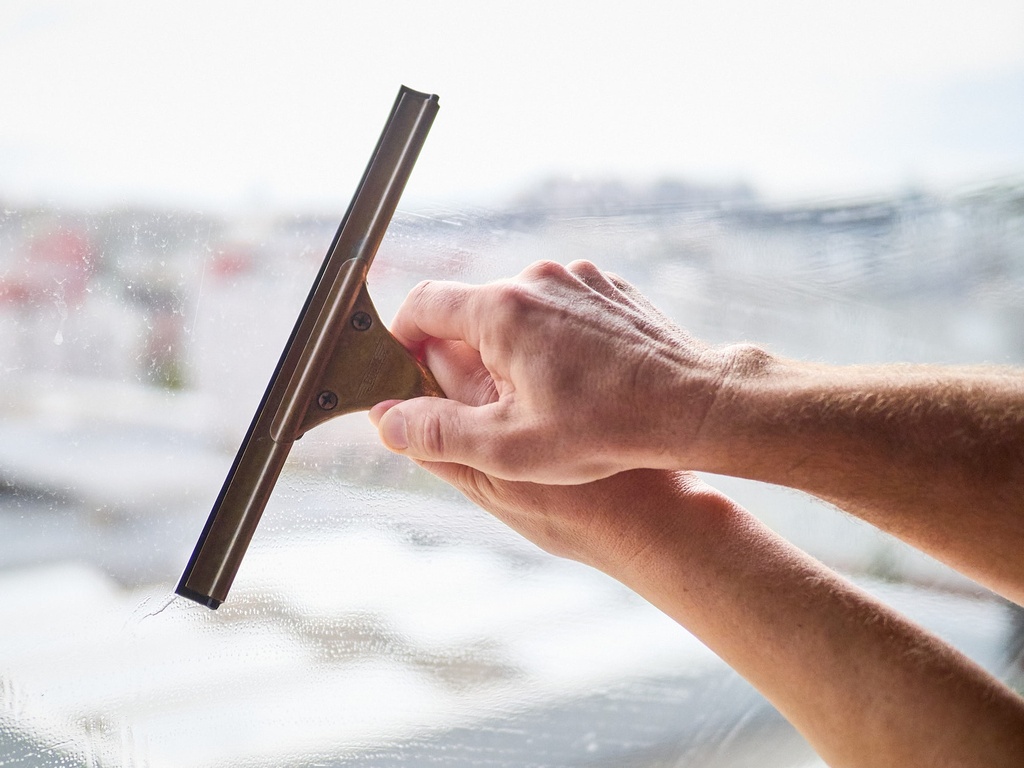 Squeegee channel brass 